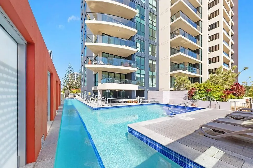 Park Views & Luxe Amenities In Broadbeach Gold Coast Apartment
