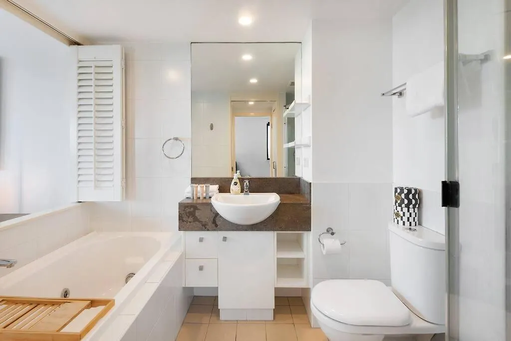 Apartment Park Views & Luxe Amenities In Broadbeach Gold Coast