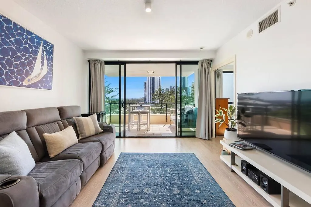 Park Views & Luxe Amenities In Broadbeach Gold Coast