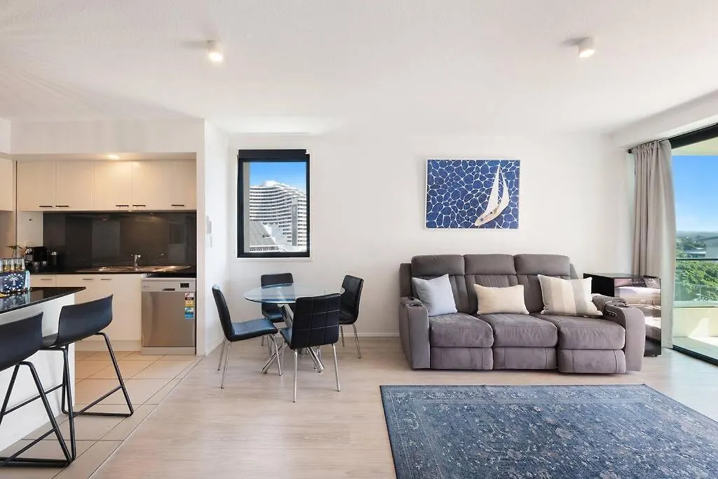 Apartment Park Views & Luxe Amenities In Broadbeach Gold Coast