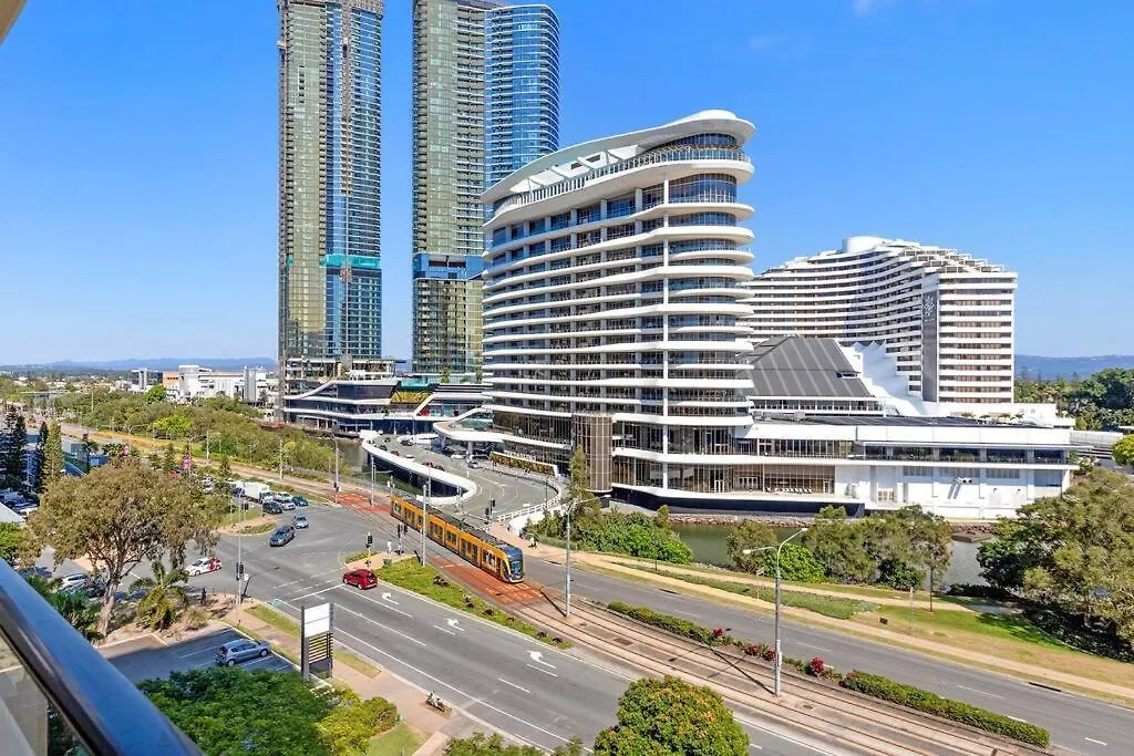 Park Views & Luxe Amenities In Broadbeach Gold Coast 0*,